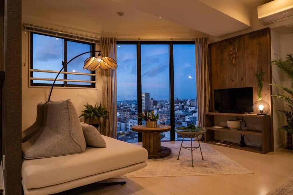 The Penthouse Ginowan Apartment Urasoe Екстериор снимка